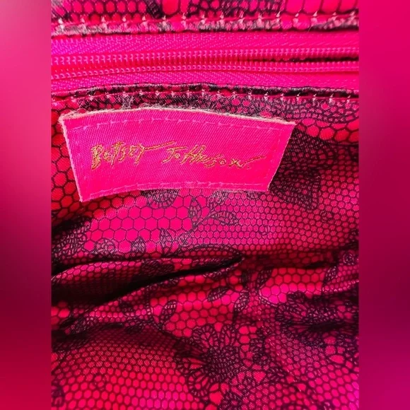 Betsey Johnson Lipstick Fever Black Leather & Suede Shoulder/Crossbody Bag - Picture 10 of 11